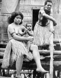 En mor og hennes barn, Papua, New Guinea, 1936.