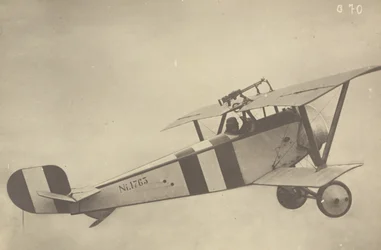 [Profil av et flyvende Nieuport 17 (fly)]