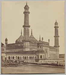 Moske, inne i Asaf-ud-Daula Imambara