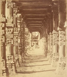 Interiøret i Hindoo-tempelet i Cootub, Delhi