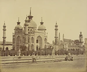 [Moskeen i Hussainabad Imambara]