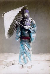 Museme, kvinne i vinterdrakt, Japan, 1882