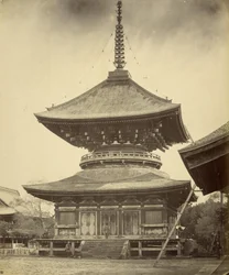 Enetasjes Pagoda, Hachiman-helligdommen, Kamakura