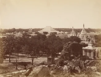 Den uforlignelige pagoden fra Mandalay Hill