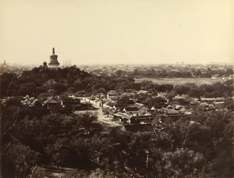 [Utsikt over hagene og det buddhistiske tempelet i Peking]
