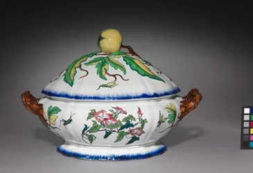 Terrin, laget av Creil Factory, ca. 1870