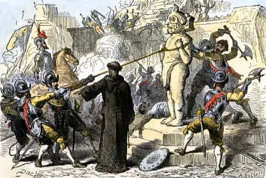 Spanske prester ødelegger aztekiske avguder i Mexico. 1800-tallet (farget gravering)