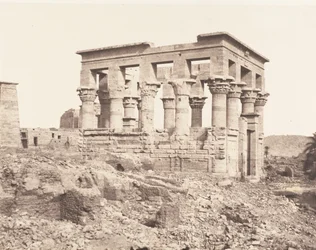 Fileh Philae Island, East Block - sett fra siden fra punkt D, 1851-52, trykt 1853-54.