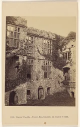 Carew Castle - statsleiligheter i den indre gården