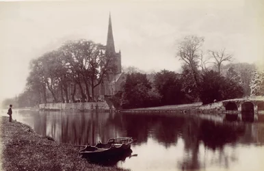 Stratford-on-Avon Church, fra Avon, 1870-tallet.