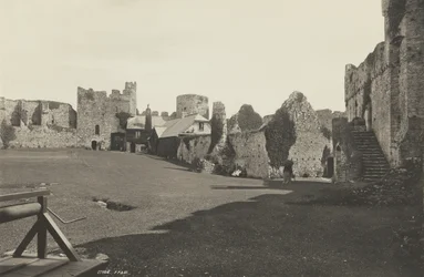 Gårdsplassen ved Manorbier Castle, Wales