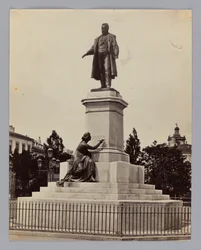 Milano. Antonio Tantardini (1829-1879) og Odoardo Tabacchi (1831-1905), monument over Camillo Benso, greve av Cavour, italiensk politiker og forretningsmann