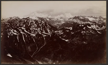 Oberland-fjellene fra Leichenstad
