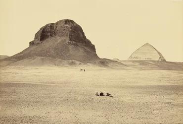 Pyramidene i Dahshur, sett fra øst