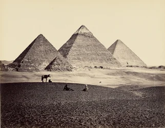 Pyramidene i Giza sett fra sørvest
