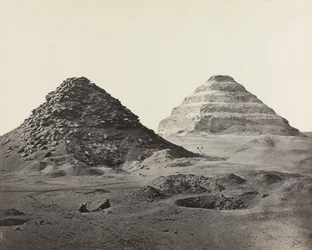 Pyramidene i Saqqara, fra nordøst