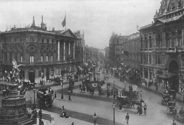 Piccadilly Circus, 1909.
