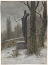 Krusifiks i en snødekt skog