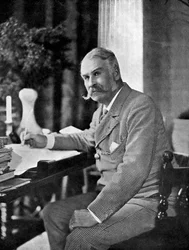 Sir William Schwenck Gilbert 1836-1911, engelsk dramatiker og humorist, 1911-1912.
