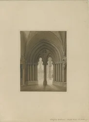 Interiør i Lichfield Cathedral - Chapter House-døråpning: sepia-tegning, og [c 1820]
