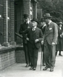Kongen av Italia, Victor Emmanuel III, besøkte London Zoo i 1924