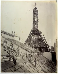 Byggingen av det nasjonale diskontokontoret i Paris (eller CNEP: en av de fire bankene som grunnla BNP Paribas): arbeidere på glass og stillaser (mai 1881). Paris, BHVP.