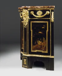 En sen Ludvig XV-kommode, ca. 1763-70