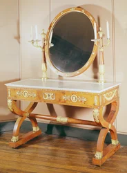 Sminkebord, First Empire Style (tre)