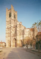 Generell utsikt over vestfasaden, bygget 1200-1300-tallet