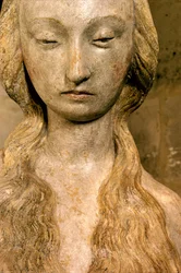 Mary Magdalene, sent på 1400-tallet (polykrom stein) (se også 248111, 252685 og 252686)