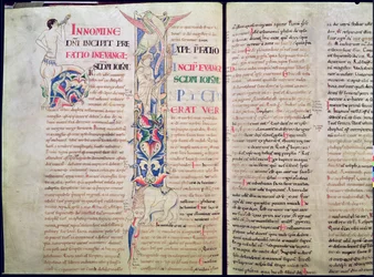 Ms 1215 t.4 f.56v Historikert initial H som viser en kentaur og historisk initial I som viser ørnen til St. John som gjør kjetteren Arius til taushet, fra Johannesevangeliet, Bibelen til St. Etienne Har