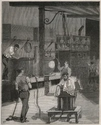 Keramikk, Manufacture de Sevres: Vakuum- og trykkluftstøpeverksted. Gravering fra 1885 i "" Les arts et metiers illustres"" av Adolphe BITARD.