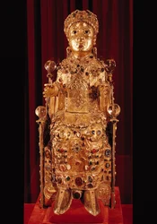 Relikviestatue av St. Foy, ca. 980 (gull, sølv, tre, edelstener og halvedelstener) (se 69382 og 162668)