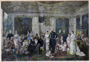 Kongelige familier samles i Danmark for å feire sølvbryllup til tsaren og tsarinaen i en liten landsby Juleboekshusene fra 'Le Petit Journal', 26. september 1891 (farget gravering)