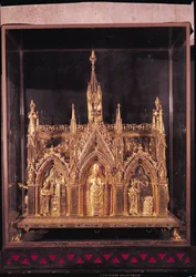 Shrine of St. Taurinus, 1240-55 (gull, kobber og emalje)