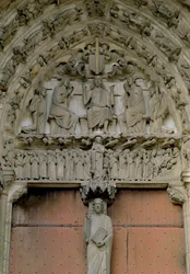 South Portal tympanon som viser Kristus tronet med en Beau Christ-figur på trumeauet nedenfor, 1100-tallet