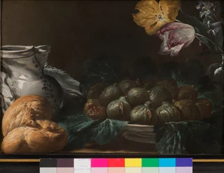 Stilleben med tallerken med fiken, kanne, blomster og brød, 1740-50