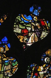 Vestrosevinduet som viser en scene fra Åpenbaringsboken: tredje trompet; stjernen Malurt svikter på vannet (8:10 11).