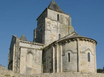 Utsikt over St. Peter-kirken