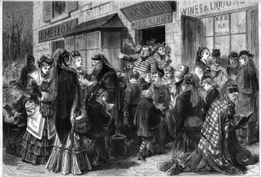 Women and children singing hymns at the door of liqueur flows from Chicago to the United States