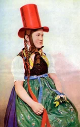 En skogjomfru i søndagskjolen, 1922.
