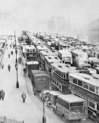 Trafikkstopp på Blackfriars Bridge, London, c1935