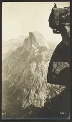 Glacier Point (1024 meter) og Half Dome (1524 meter)