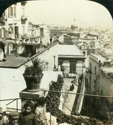 Fra åsene i Napoli, Italia, c1909.