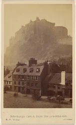 Edinburgh Castle sett fra Grassmarket
