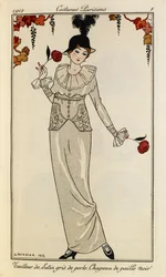 «Drakt av perlegrå sateng. Svart stråhatt». Costumes Parisiens nr. 8. Kvinnen har på seg en perlegrå satengkjole og en svart stråhatt med en fjær. Hun holder en rose i hver hånd.