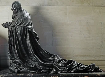 Kardinal Rene de Birague i bønn (bronseskulptur