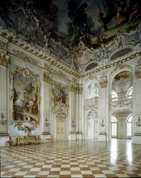 Barokkkunst: utsikt over Grand Salon. 1600-tallspalasset Nymphenburg, München, Tyskland