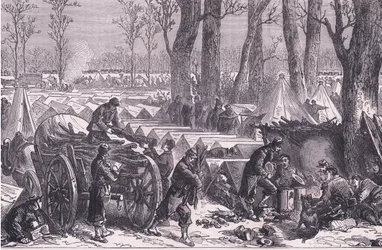 Bivuakk av general Du Croys tropper i skogen til Vincennes, Cassells History of the War between France and Germany utgitt av Cassell and Company Limited, ca. 1890 (lito)