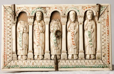 Katedralskatten (Trésor de la Cathédrale). Relikvieskrin. Tre og elfenben. Köln, Tyskland. Ca 1150.